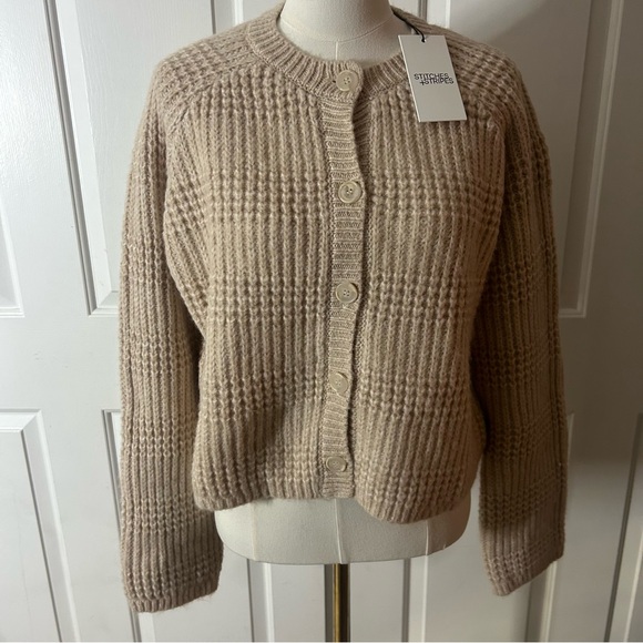 Jane Cardigan in Oat Stitches & Stripes (size L) - Picture 5 of 9
